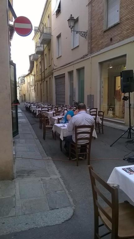 Locanda San Fiorenzo Fiorenzuola dʼArda Exteriör bild