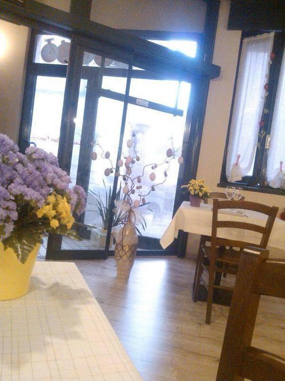 Locanda San Fiorenzo Fiorenzuola dʼArda Exteriör bild