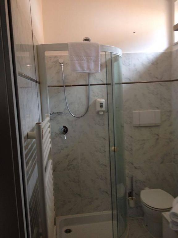 Locanda San Fiorenzo Fiorenzuola dʼArda Exteriör bild