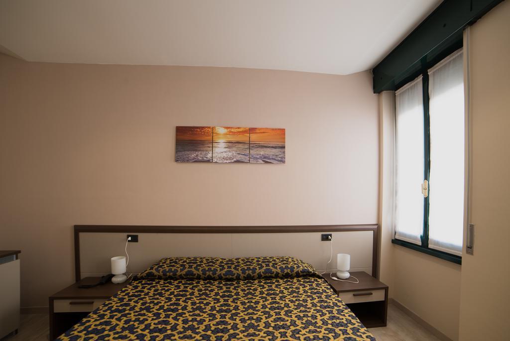 Locanda San Fiorenzo Fiorenzuola dʼArda Rum bild