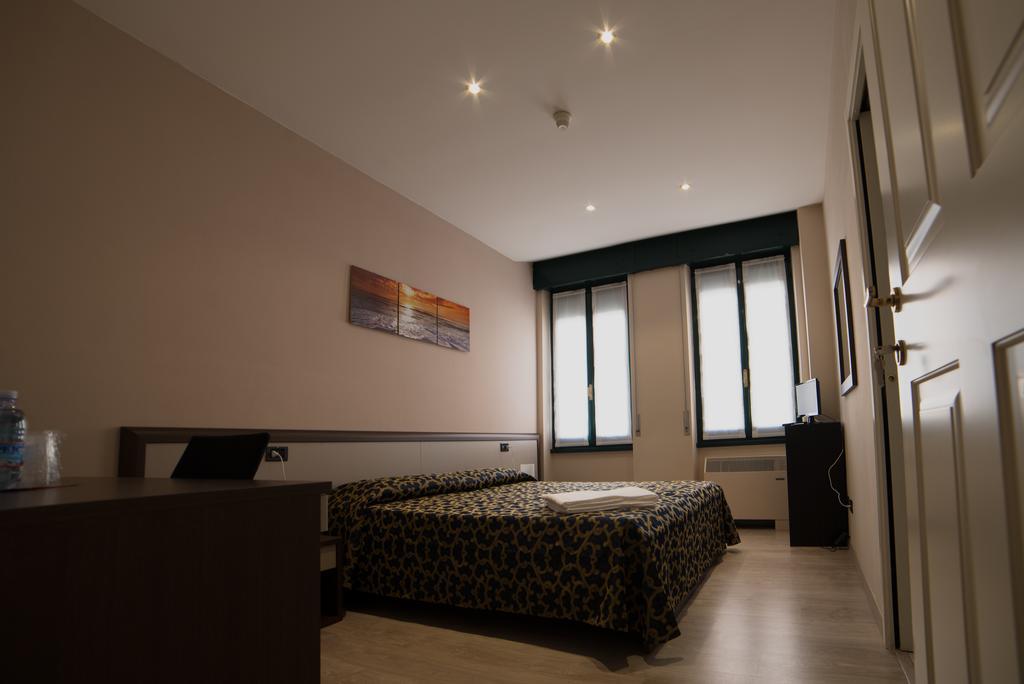 Locanda San Fiorenzo Fiorenzuola dʼArda Exteriör bild