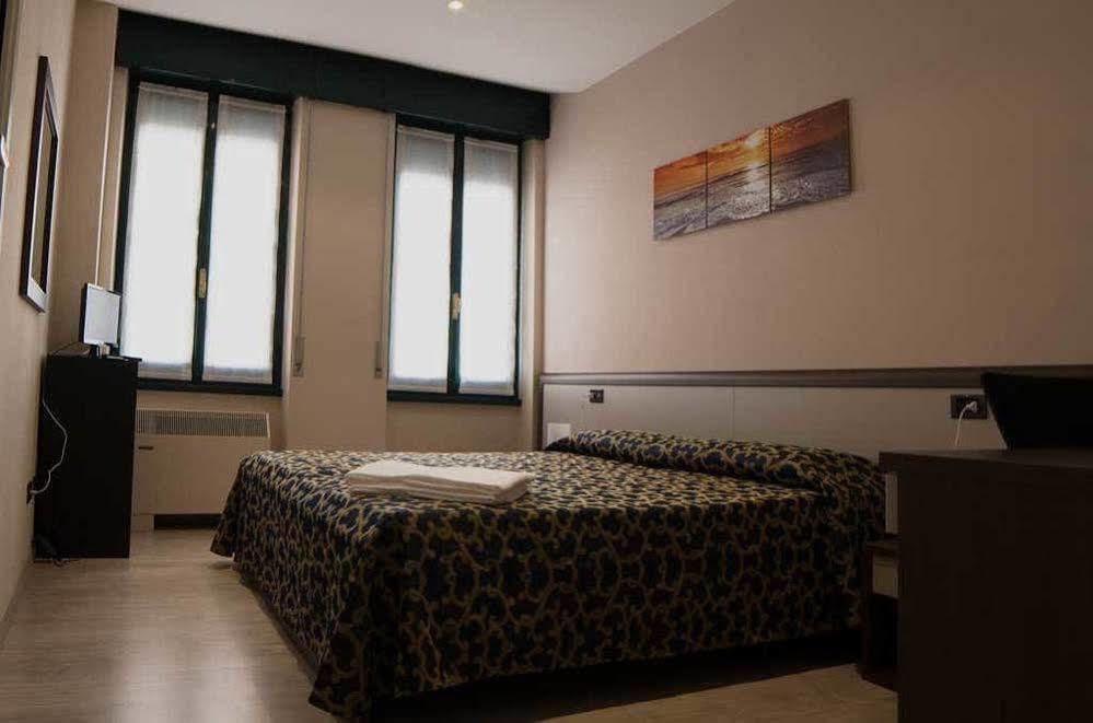 Locanda San Fiorenzo Fiorenzuola dʼArda Exteriör bild