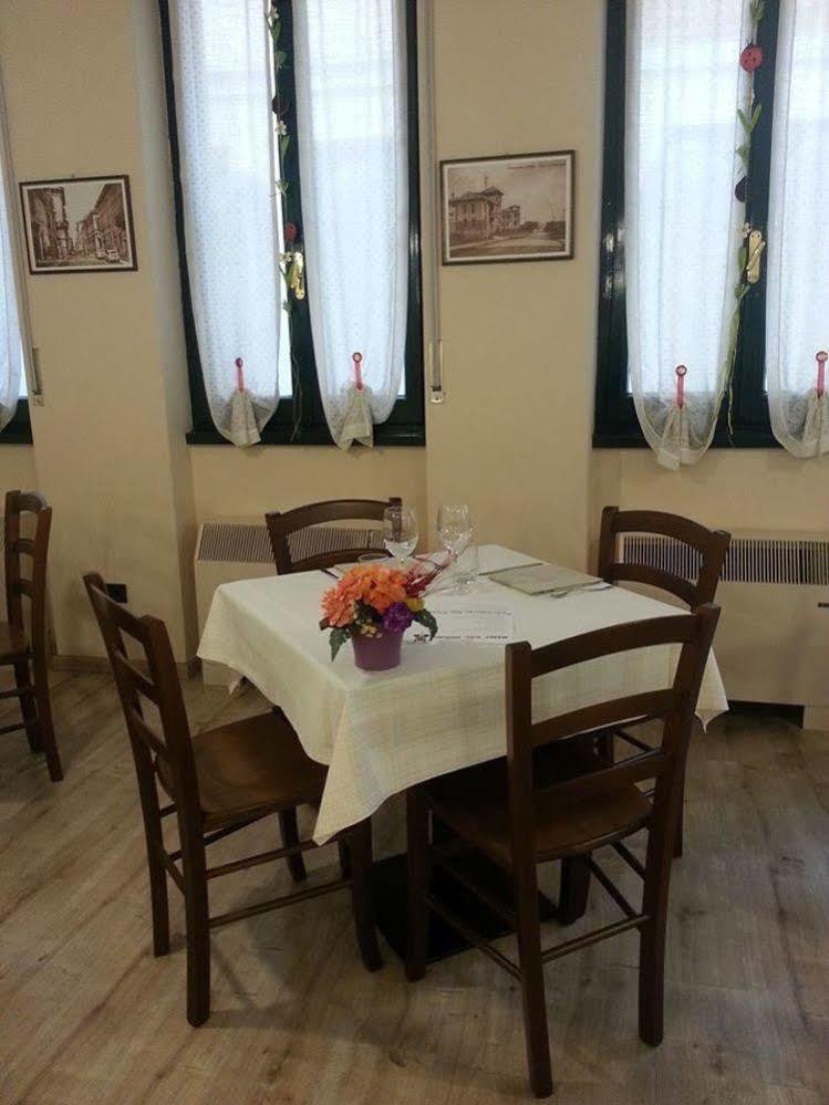 Locanda San Fiorenzo Fiorenzuola dʼArda Exteriör bild